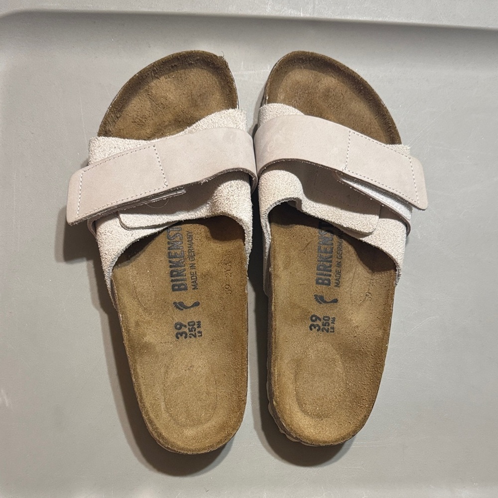 Birkenstock Light Sandals with Brown Footbed